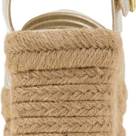 New in Box Kenneth Cole Shelby Espadrille Wedge Sandal Metallic Gold Sz 6.5 $139 - Picture 3 of 5